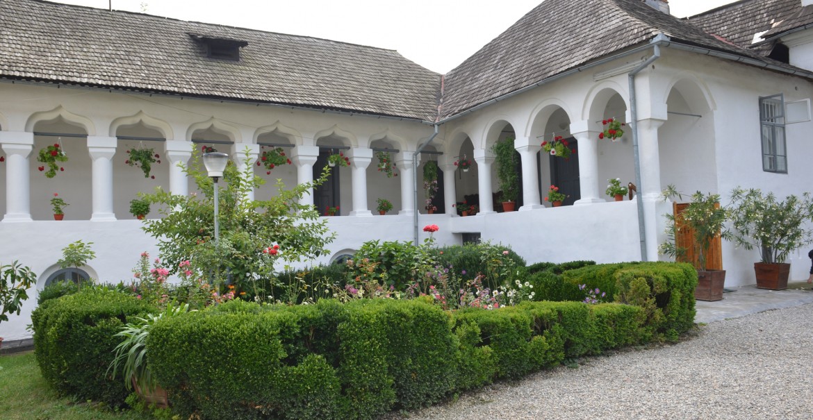 Mănăstirea Surpatele