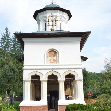 Biserica Mănăstirii Surpatele