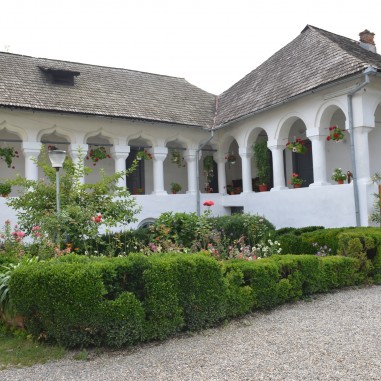 Mănăstirea Surpatele